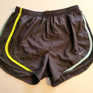 NIKE girls running shorts size S, Like New